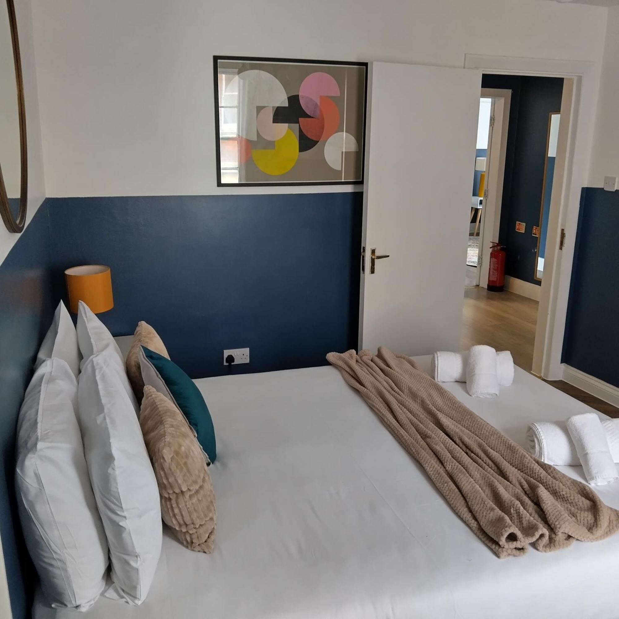Appartamento Spacious 5-bedroom, 4-bathroom In Central Zone 1