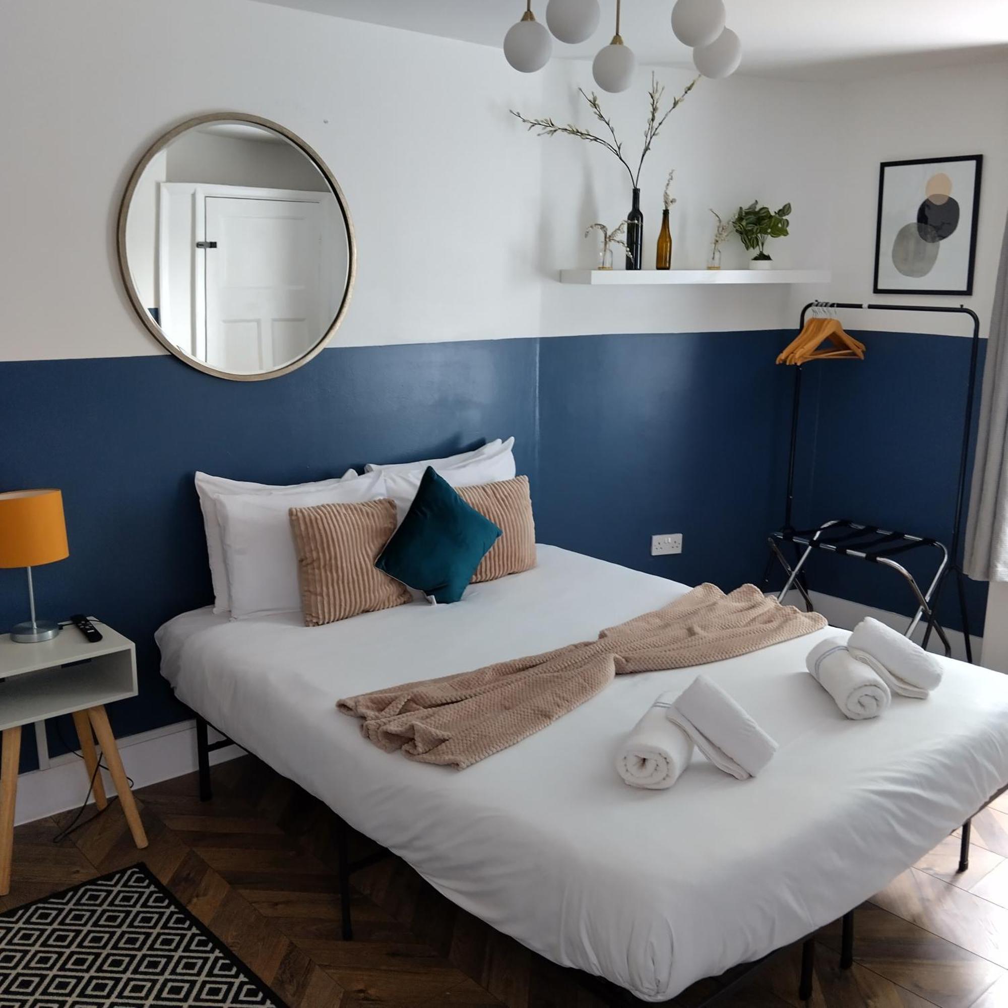 Apartament Spacious 5-bedroom, 4-bathroom In Central Zone 1 *