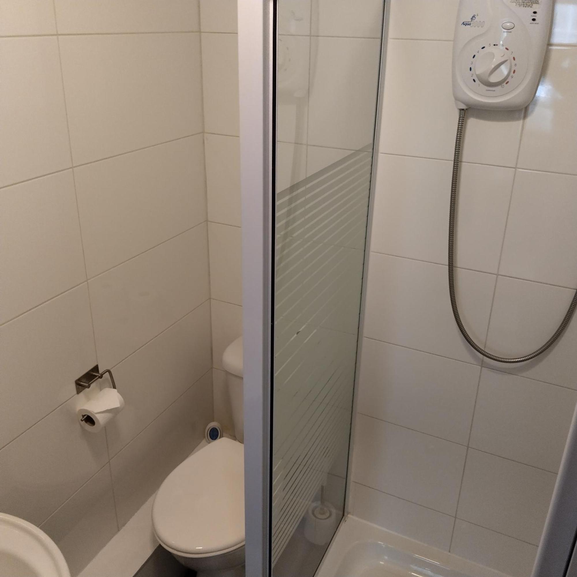 Spacious 5-bedroom, 4-bathroom In Central Zone 1 * Londra